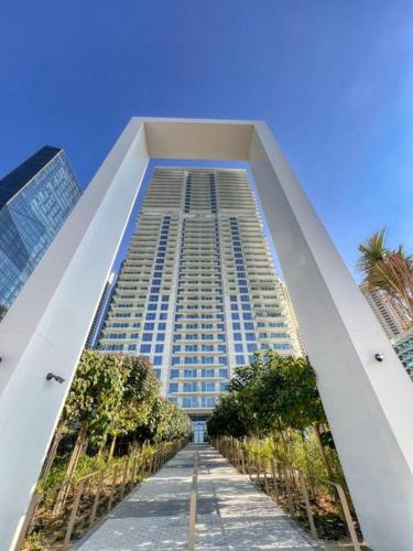 Panoramic Sea View 2BR in JBR, Dubai (photo 3)