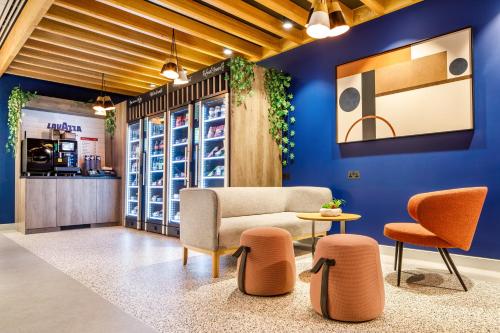 Shops, Ibis Budget Manchester Airport in Manchester