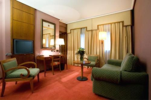 Hotel Palafox - image 11