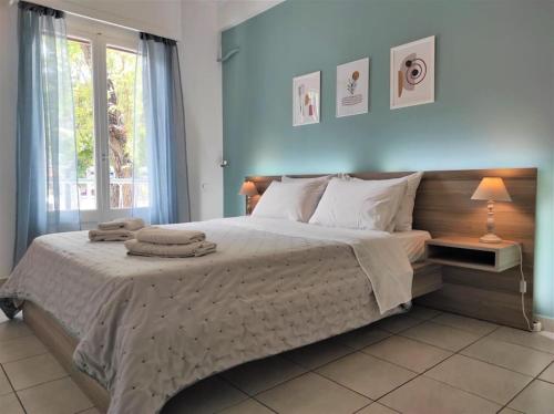 Central 2BR Apt, 2min Walk to Acropolis & Plaka, Atene (foto 4)