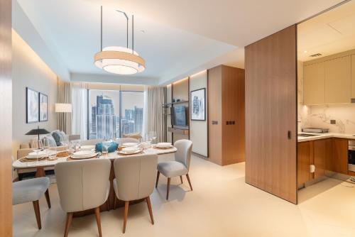 Address Residences Dubai Opera - Burj Khalifa City Views 1, 2, & 3-Bedroom Apartment 1 minute walk to Burj Khalifa, Dubai Mall, Dubai Fountain by Heaven Crest, Дубай (фото 6)