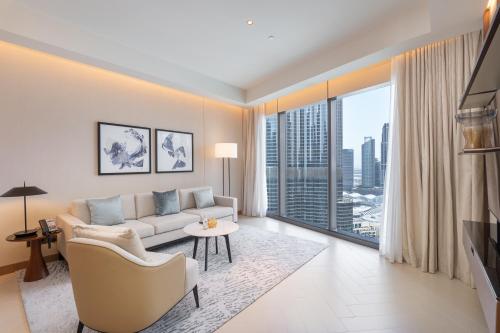 Address Residences Dubai Opera - Burj Khalifa City Views 1, 2, & 3-Bedroom Apartment 1 minute walk to Burj Khalifa, Dubai Mall, Dubai Fountain by Heaven Crest, Дубай (фото 3)