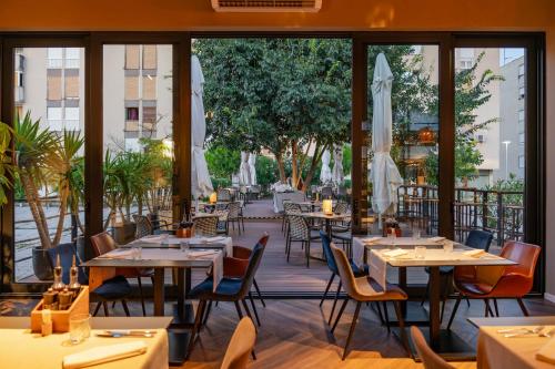 Ресторан, Hotel A'mare in Задар