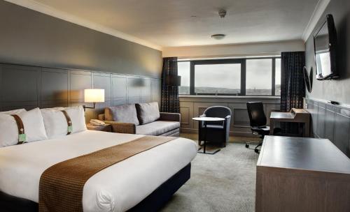 Holiday Inn Cardiff City an IHG Hotel - image 9