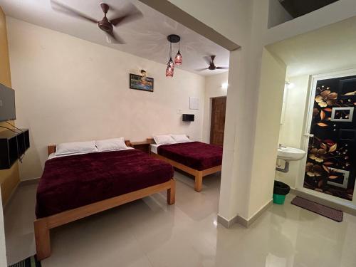 2 double beds