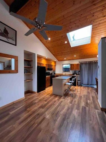 Smallwood Guesthouse in Tofino, Canada
