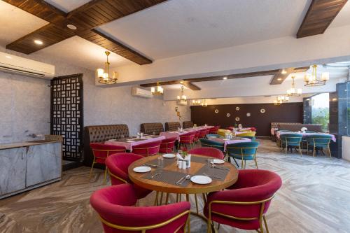 Étterem, Indira Nikunj Rubystone Exotic in Chauda Bigha