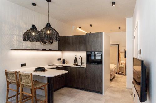Perfect-Stay Room Type - One-Bedroom Apartment