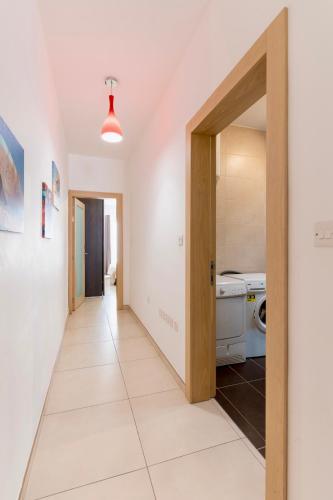 2 Bedroom in Central St Julians Prime Location in Paceville APT 3 by Vaganza 5