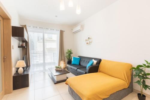 2 Bedroom Apartment with Balcony in St Julians, Paceville, By Vaganza 1