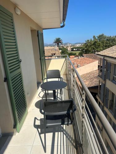 Balcony/terrace, Appart One Frejus in Frejus