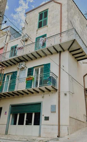 Mussomeli's Beautiful House - San Giovanni Gemini