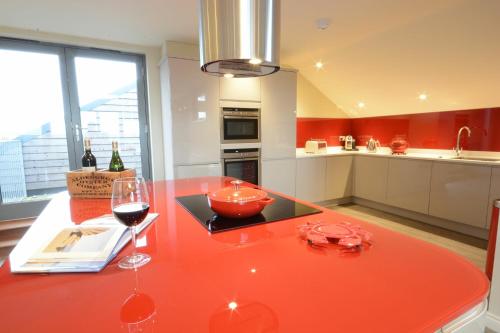 King George Penthouse - image 10