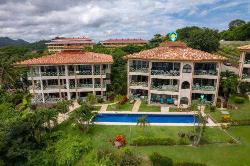 Ground-Floor Condo Near Beach & Marina by SPCR in Playa Flamingo