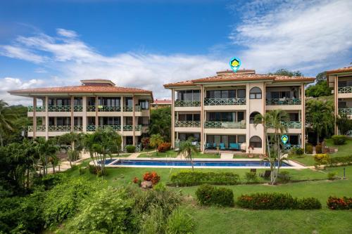 Ground-Floor Condo Near Beach & Marina by SPCR in Playa Flamingo