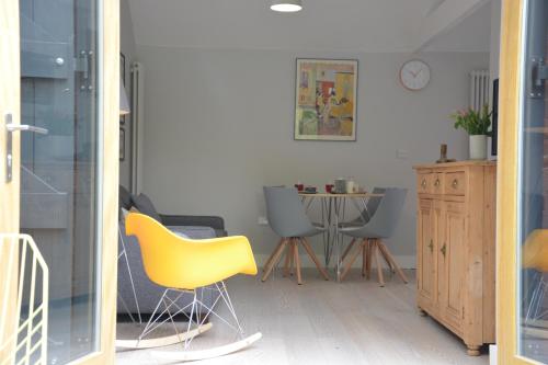 Milk Parlour - image 4