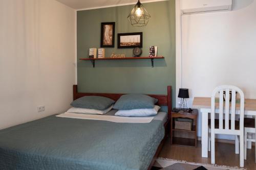 Guest House Time Out - image 11