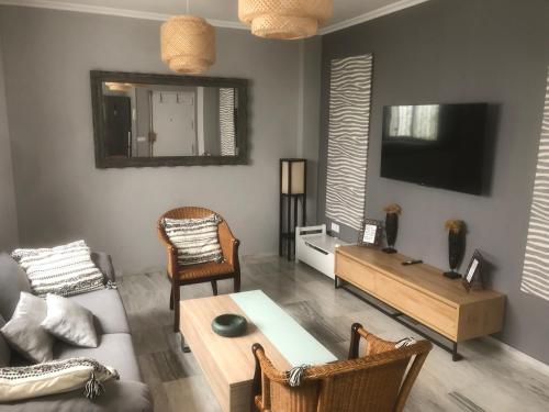 Charming Apartment with Free Parking in Córdoba Center, Кордова