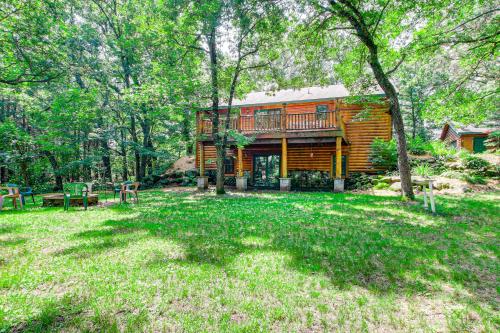 Peaceful Wautoma Retreat with Deck on 10 Acres! in Wautoma (WI)