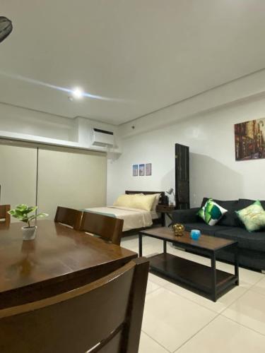 Condo with direct access to shopping mall in Bacolod City, Bacolod (foto 9)