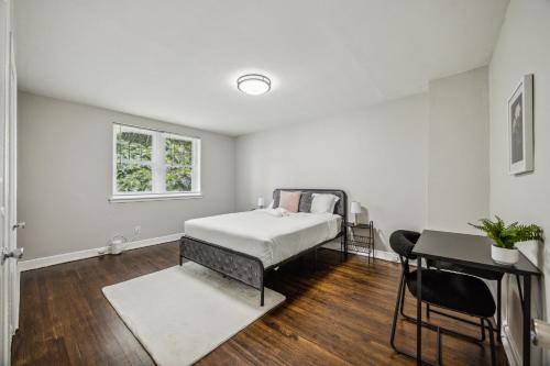 Wynnefield 1923-90, 2bd I Spacious I Parking in Philadelphia, USA