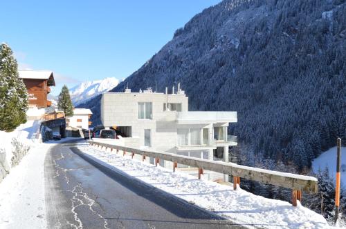 Utvendig, Schooren des Alpes Luxury Penthouses & Apartments with SPA & Pools close Ischgl in Ulmich