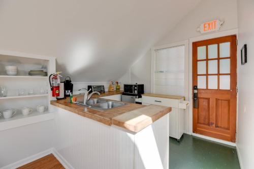 Traveler's Palm - image 11