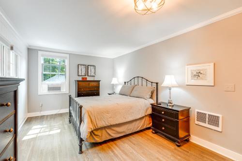 2 Mi to Dtwn 2-Acre Retreat with Large Yard!