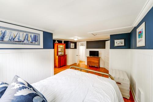 2 Mi to Dtwn 2-Acre Retreat with Large Yard!