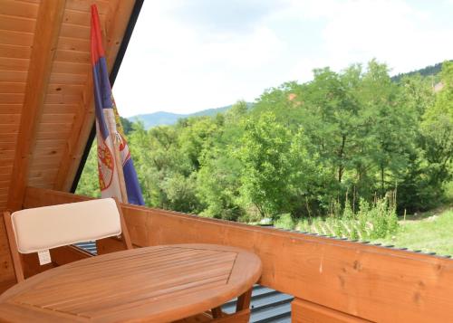 Deda Misina Koliba in Cuštica