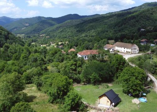 Deda Misina Koliba in Cuštica