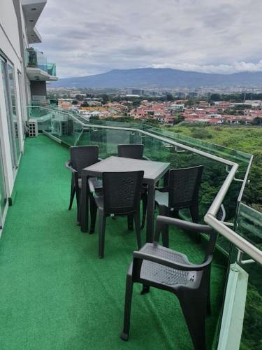 Two-Bedroom Apartment with View image 2