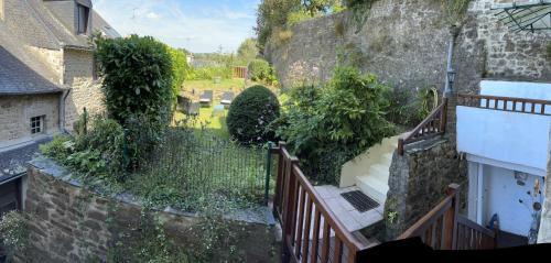 花園, 16th Century Manoir du Belvedere - central, unique, historical, with all modern amenities in 歐賴