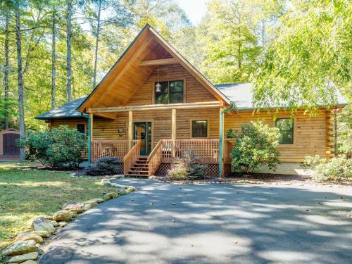 Peaceful Creekside Lodge Rumbling Bald Resort in Lake Lure, USA