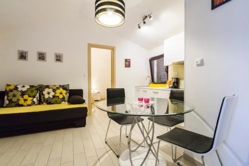 Blue Olive apartments Room Type - One-Bedroom Superior Apartment