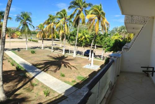 Garden, Apartamento Puerta del sol playa el agua 15 in Margarita Island