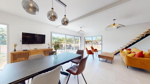 Villa des Grands Crus 5 suites Calme NoFête (Villa des Grands Crus 5 suites Calme NoFete) in La Brede