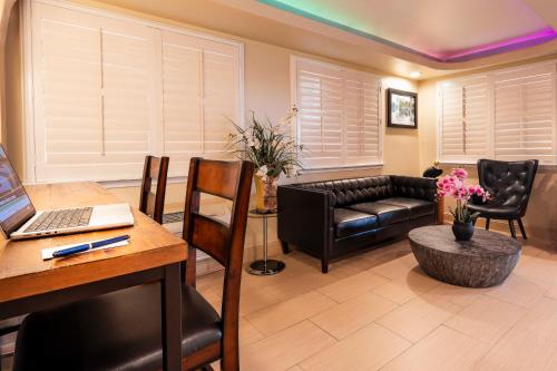 Instalações, Hotel Mira Vista in El Cerrito (CA)