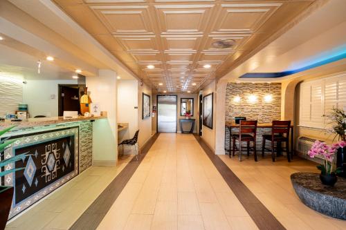 Lobby, Hotel Mira Vista in El Cerrito (CA)