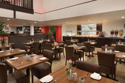 Ramada Oxford - image 2