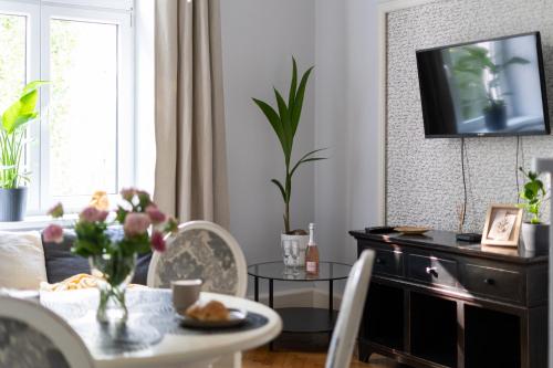 Tomasza Apartments by VSI Room Type - Two-Bedroom Apartment