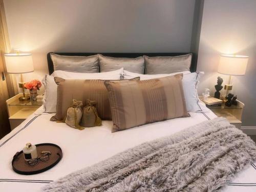 Spacious & Stylish 2BR 2BA - Easy NYC Commute