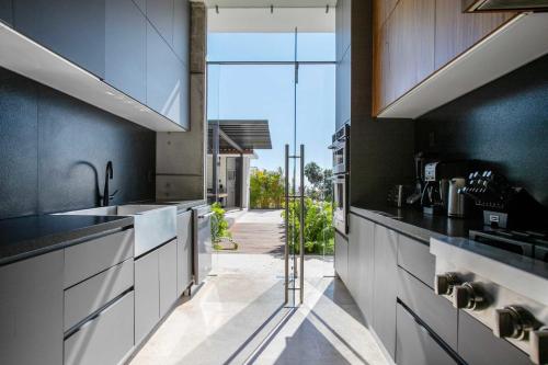 Near Punta Mita - Gorgeous Modern Villa in Higuera Blanca, Mexico