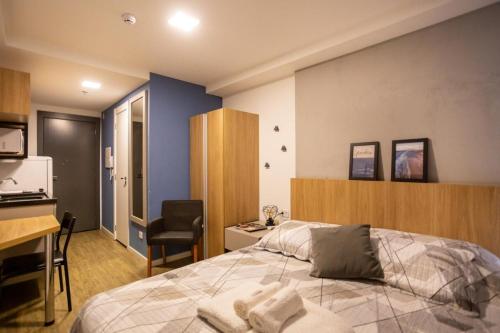 Studio compacto e funcional