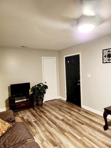 Spacious Room close to downtown and events in Greensboro, USA