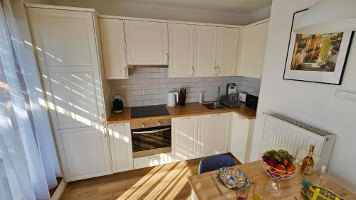 Jacuzzi Tuscany Terrace Apartment Free parking - image 8