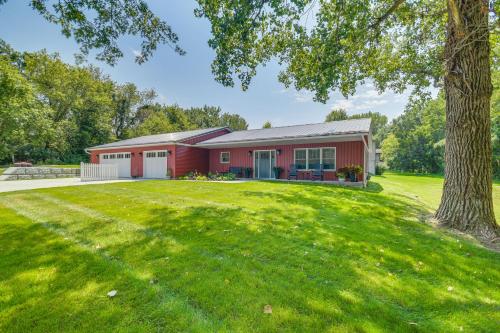 . Newly Built Home Near Morrison Rockwood State Park