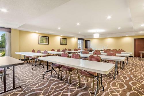 AmericInn by Wyndham Grand Rapids Airport North in Grand Rapids, USA