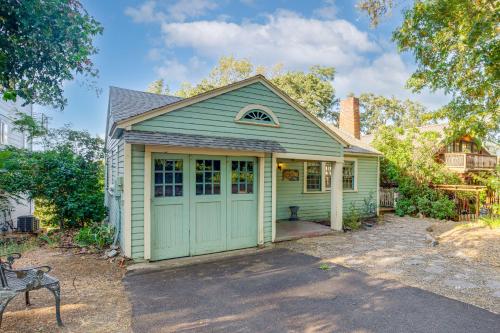 Dog-Friendly 'Columbia Cottage' in Hood River!