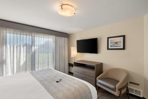 Best Western Inn at Face Rock - image 4
